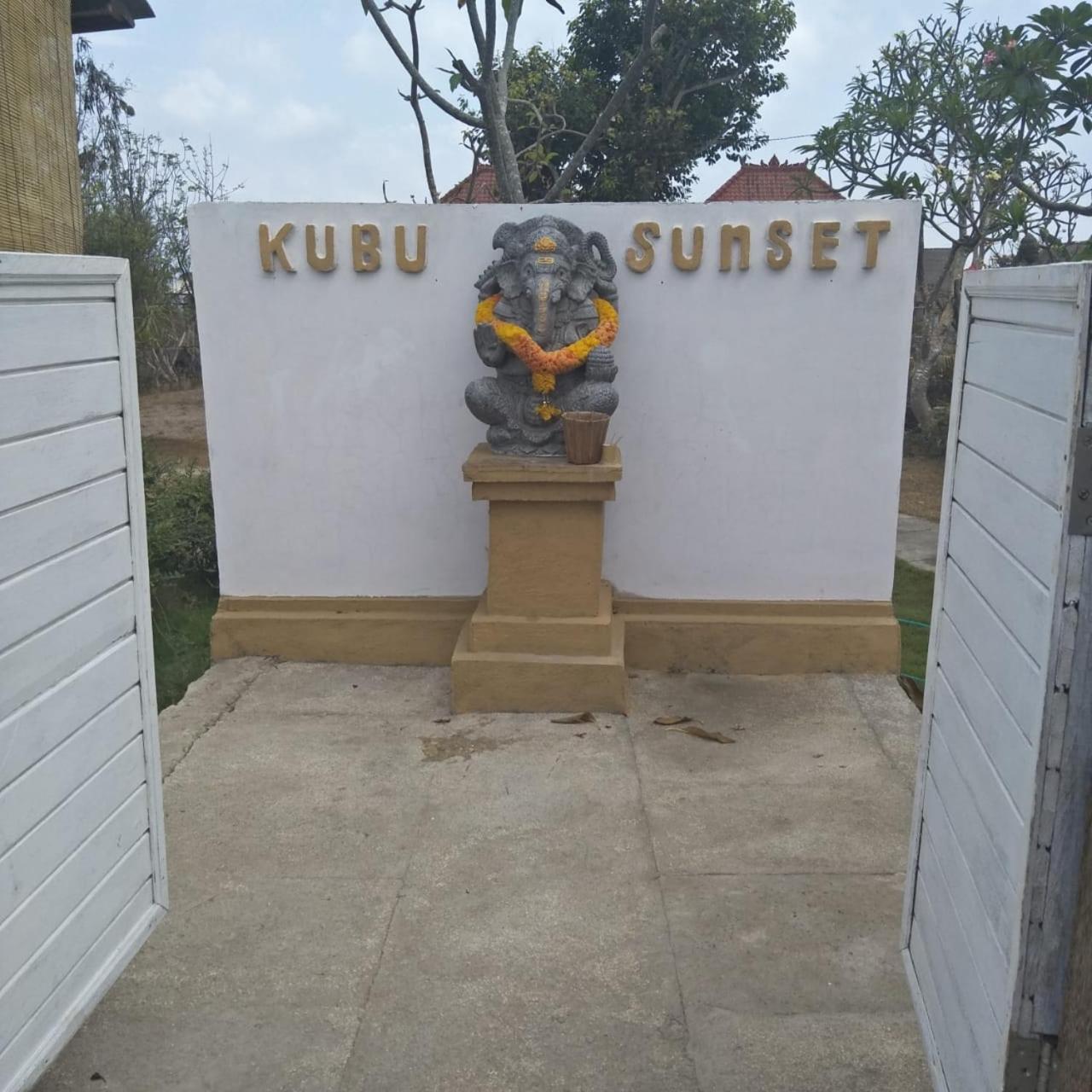 Kubu Sunset Guest House Nusa Lembongan  Ngoại thất bức ảnh